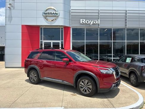 Used 2022 Nissan Pathfinder SV w/ Cargo Package FWD image 1