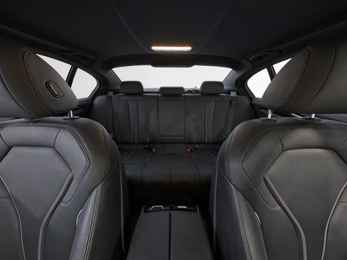 Used 2019 BMW 540i w/ Premium Package RWD image 16