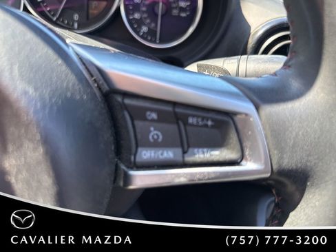 Used 2018 MAZDA MX-5 Miata Club RWD image 12
