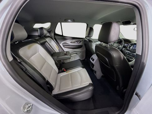 Used 2022 GMC Terrain SLT image 27