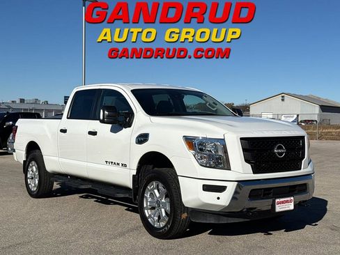 Certified 2024 Nissan Titan SV w/ SV Convenience Package image 1
