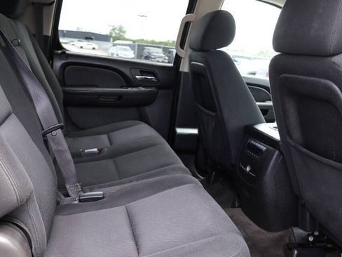 Used 2013 Chevrolet Suburban LS w/ Convenience Package 1 AWD/4WD image 16