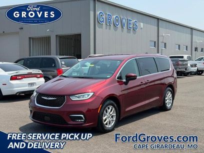 Used 2023 Chrysler Pacifica Touring-L