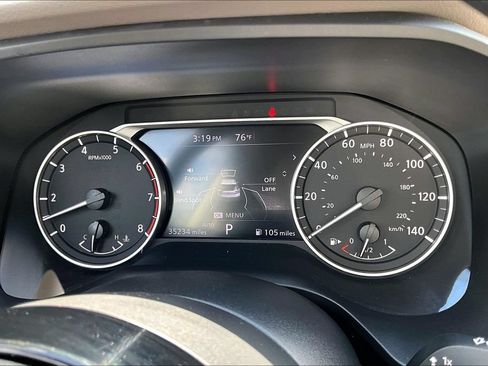 Used 2023 Nissan Rogue SV AWD/4WD image 13