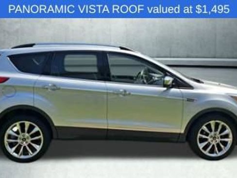 Used 2016 Ford Escape SE w/ SE Chrome Package FWD image 3