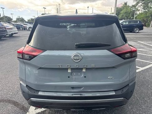 Used 2023 Nissan Rogue SL FWD image 5