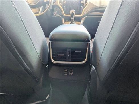 Used 2025 Subaru Outback Premium AWD/4WD image 11