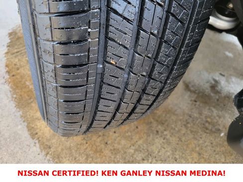 Certified 2025 Nissan Rogue SV image 19