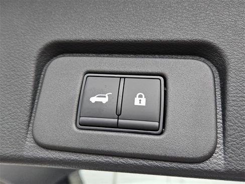 New 2026 Nissan Rogue Platinum image 11