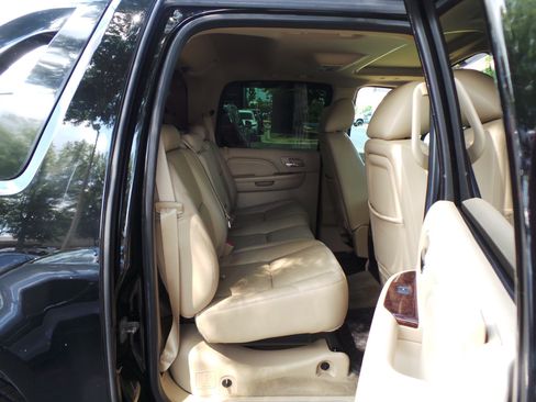 Used 2013 Cadillac Escalade EXT Luxury AWD/4WD image 37