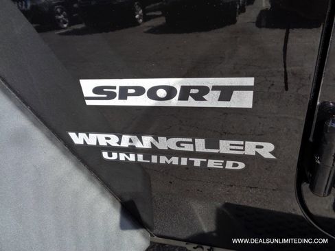 Used 2014 Jeep Wrangler Unlimited Sport w/ Quick Order Package 24S AWD/4WD image 5