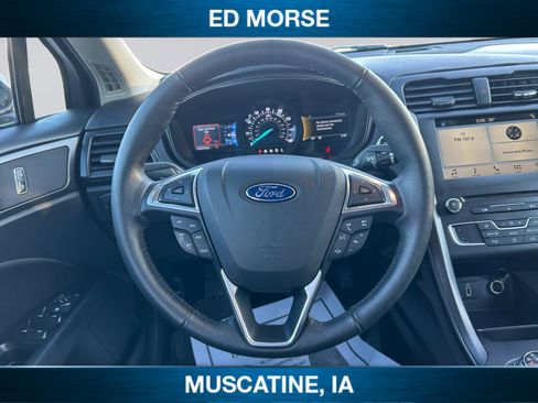 Used 2018 Ford Fusion SE w/ Equipment Group 201A image 12