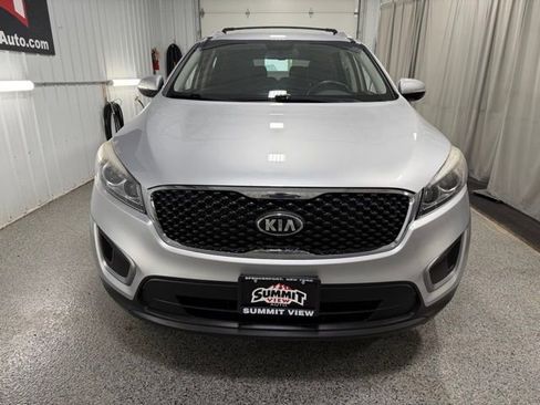 Used 2016 Kia Sorento LX w/ LX Convenience Package AWD/4WD image 2