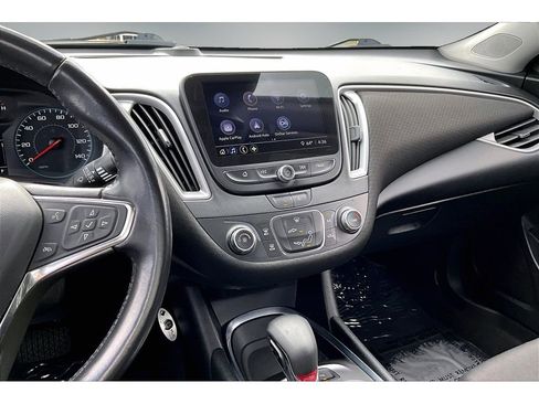 Used 2021 Chevrolet Malibu RS FWD image 9