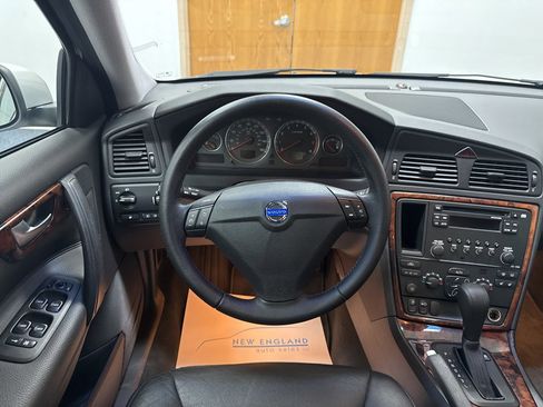 Used 2005 Volvo S60 2.5T AWD/4WD image 7