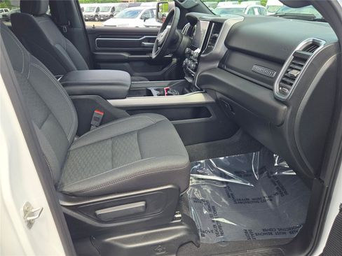Used 2025 RAM 1500 Big Horn AWD/4WD image 18