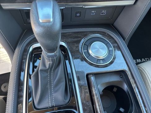 Certified 2024 Nissan Armada Platinum w/ Captain's Chairs Package image 17