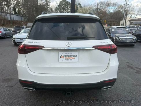 Used 2024 Mercedes-Benz GLE 350 4MATIC image 3