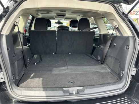 Used 2018 Dodge Journey SXT w/ Connectivity Group FWD image 34