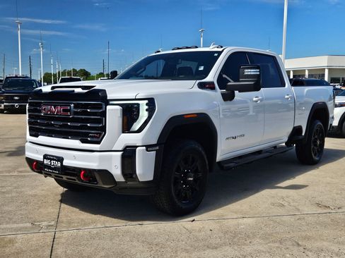 Used 2025 GMC Sierra 2500 AT4 AWD/4WD image 10