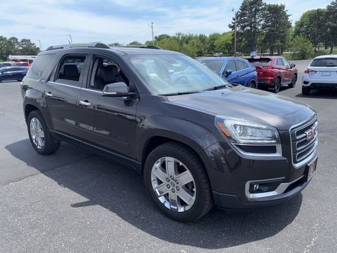 Used 2017 GMC Acadia Limited SLT AWD/4WD image 3