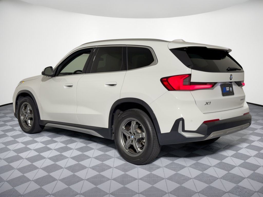Used 2025 BMW X1 xDrive28i w/ Technology Package AWD/4WD image 3