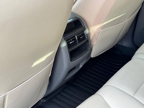 Used 2021 Cadillac XT5 Premium Luxury image 15