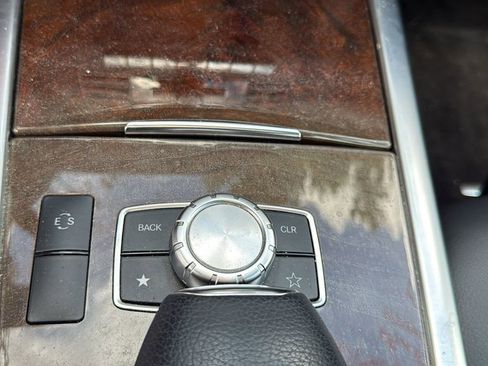 Used 2014 Mercedes-Benz E 350 Sedan image 30