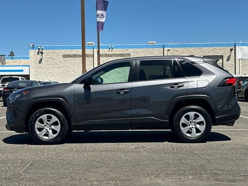 Used 2022 Toyota RAV4 LE AWD/4WD image 5