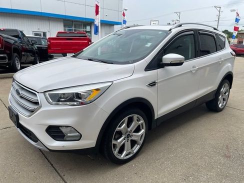 Used 2019 Ford Escape Titanium FWD image 2