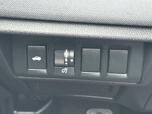 Used 2021 Subaru Legacy Premium image 13