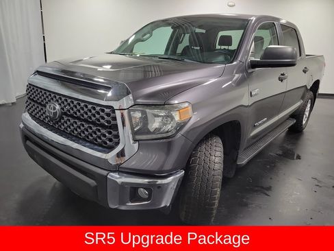 Used 2020 Toyota Tundra SR5 w/ SR5 Convenience Package AWD/4WD image 4