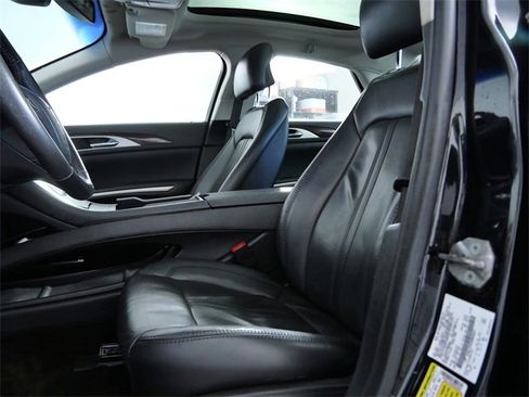 Used 2013 Lincoln MKZ Base image 15