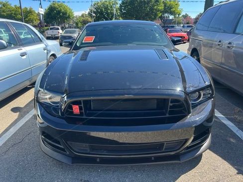 Used 2013 Ford Mustang GT Premium w/ Comfort Pkg RWD image 9