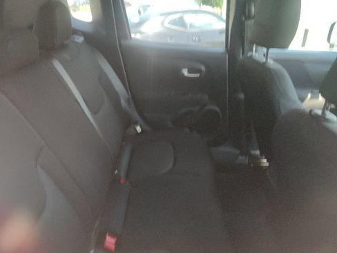 Used 2020 Jeep Renegade Sport w/ Sport Appearance Group AWD/4WD image 28