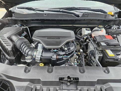 Used 2025 Chevrolet Blazer RS image 23