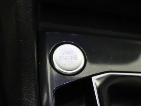 Certified 2023 Volkswagen Tiguan SE image 42