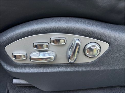 Used 2018 Porsche Cayenne S Platinum AWD/4WD image 32