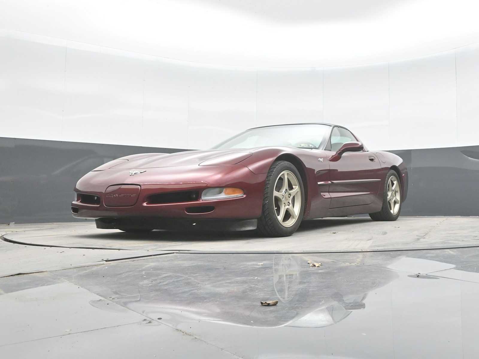 Used 2003 Chevrolet Corvette Coupe w/ Preferred Equipment Group RWD image 26