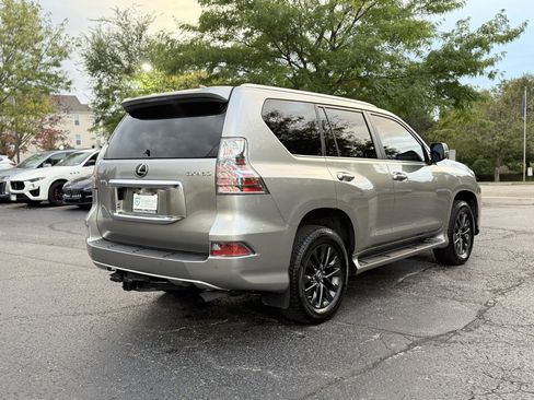 Used 2023 Lexus GX 460 Premium image 11