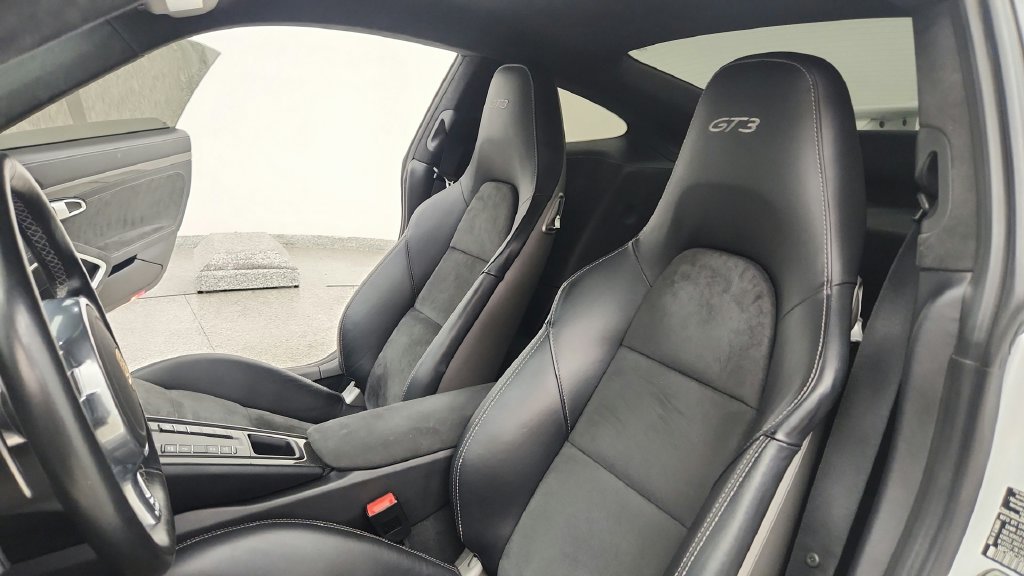 Used 2015 Porsche 911 GT3 RWD image 29