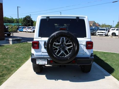 New 2026 Jeep Wrangler Unlimited Sahara AWD/4WD image 35