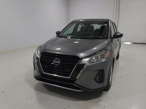 Used 2024 Nissan Kicks S FWD image 15
