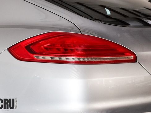 Used 2014 Porsche Panamera 4 image 9