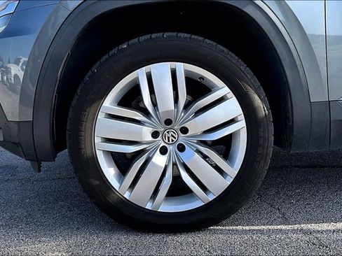 Used 2019 Volkswagen Atlas SE w/ Panoramic Sunroof Package FWD image 35