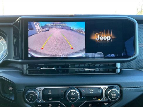 Certified 2024 Jeep Wrangler Unlimited Rubicon image 13