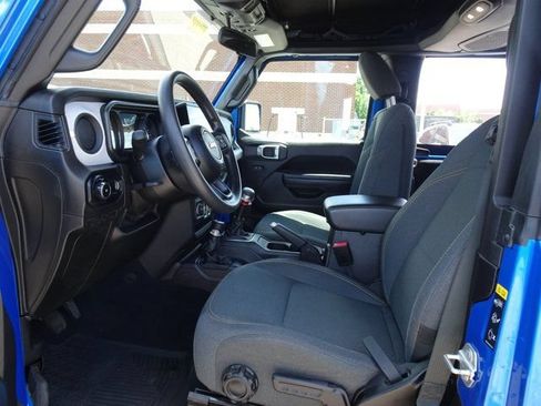 Used 2024 Jeep Wrangler Sport AWD/4WD image 9