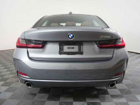 Used 2023 BMW 330i Sedan w/ Convenience Package RWD image 4