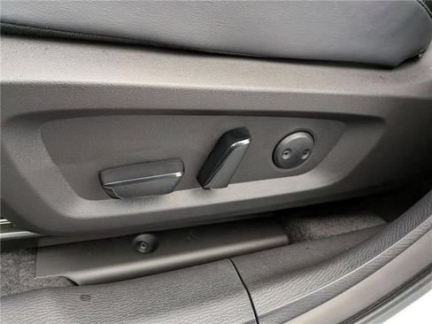 New 2026 Mitsubishi Outlander SE AWD/4WD image 11