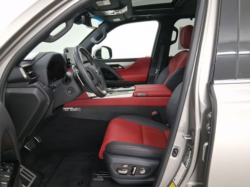 Used 2024 Lexus LX 600 F Sport image 5